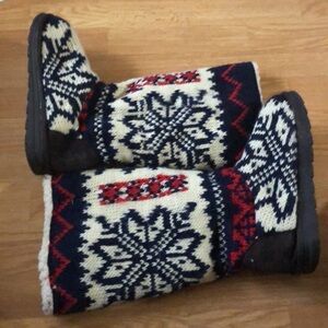 MukLuks size 9